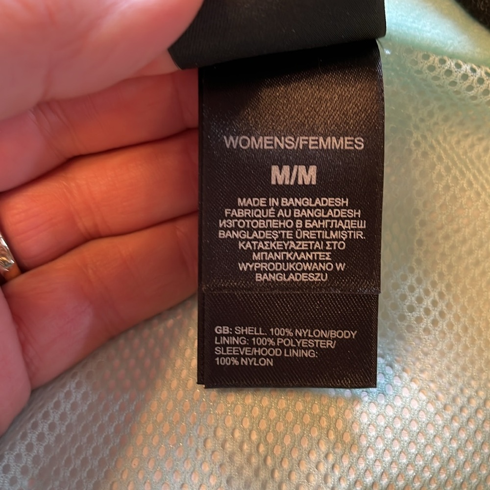 North Face rain jacket Size M - Picture 8 of 8